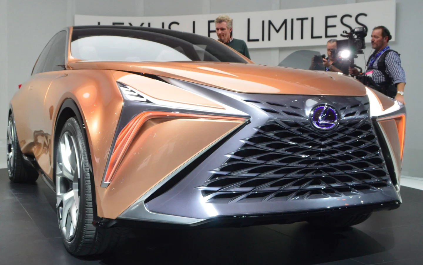 Lexus shows no sign of easing up on its massive spindle grille design