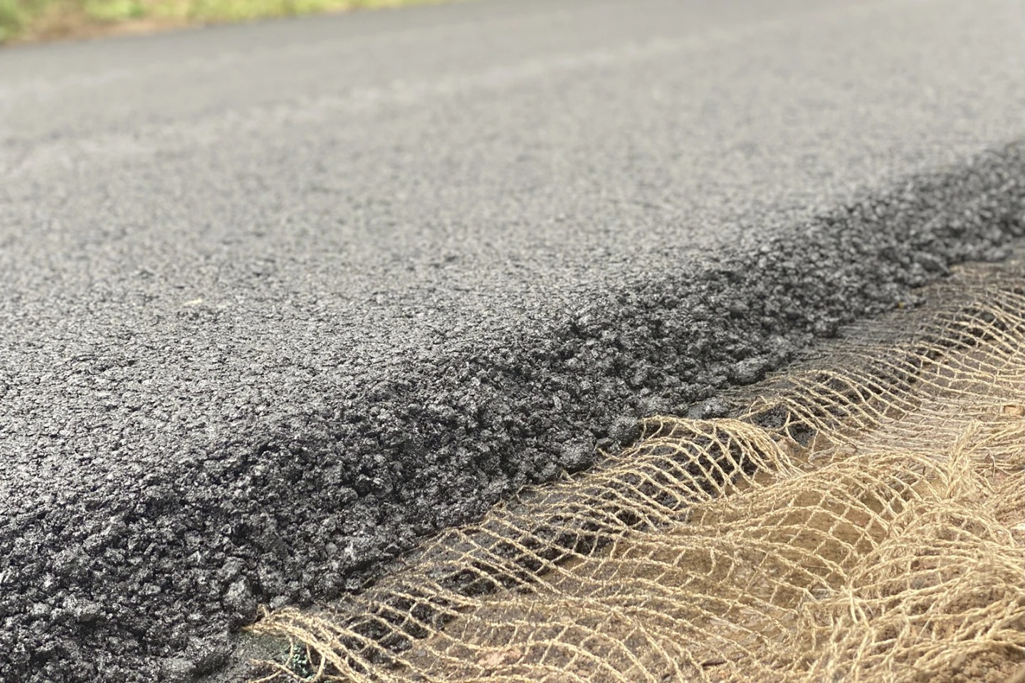 Once embedded in the asphalt, the sensor fabric’s job is to provide continuous measurements