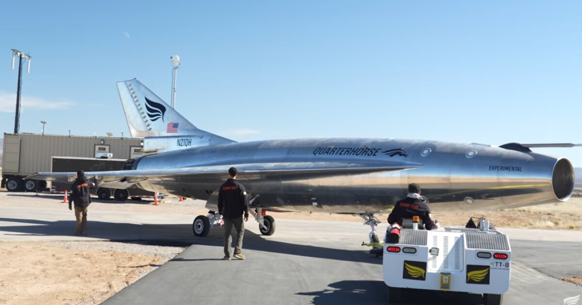Quarterhorse 2.1 takes flight on way to beating 50-year-old SR-71 record