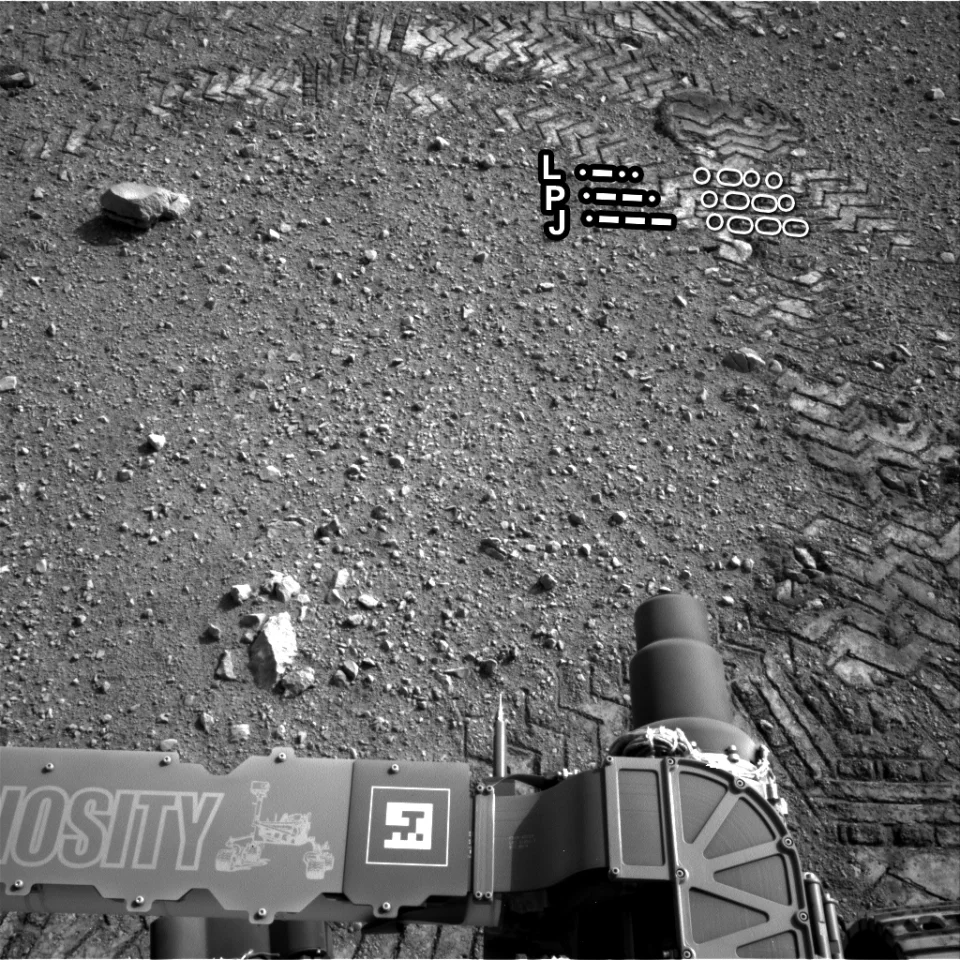 Curiosity writes its name on Mars (Image: NASA/Caltech)