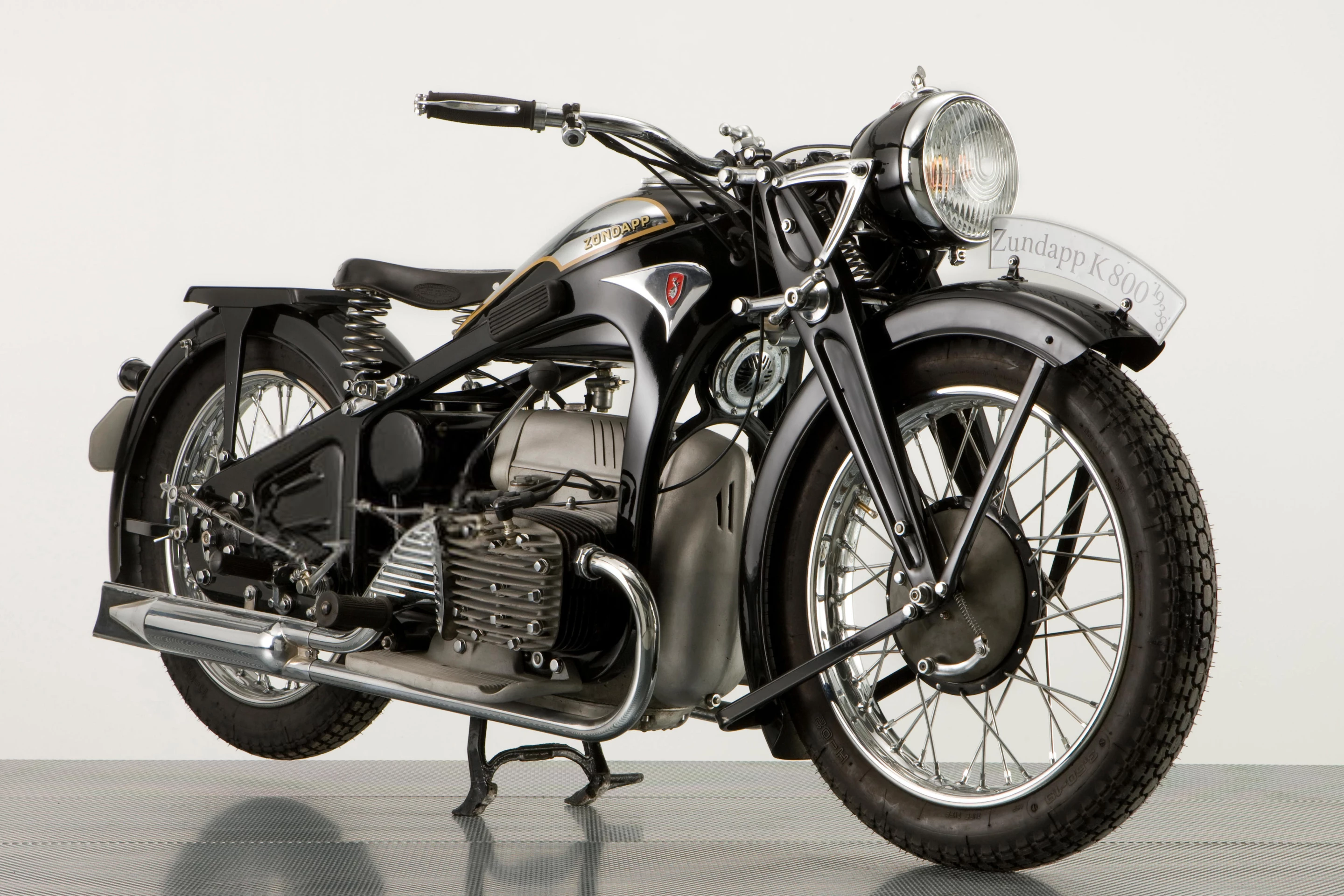 1937 Zündapp K800 FOUR | £ 14,950 (US$ 19,332) | Bonhams, London | 27 Feb 2010