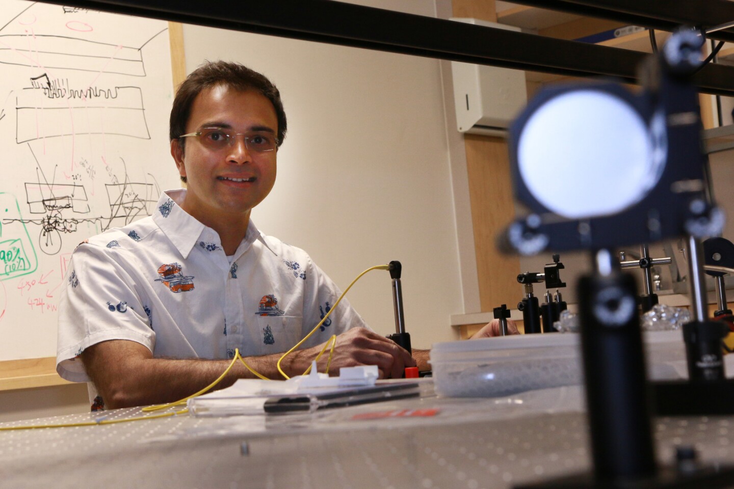 Associate Professor Rajesh Menon of the University of Utah Electrical and Computer Engineering department leads a team that has created the world's smallest photonic beamsplitter