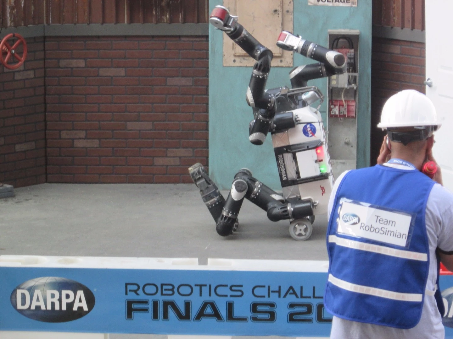 Robosimian maneuvering