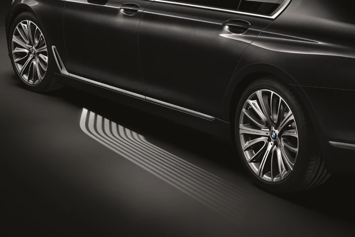 Microlenses project light onto the entry area of the new BMW 7 Series