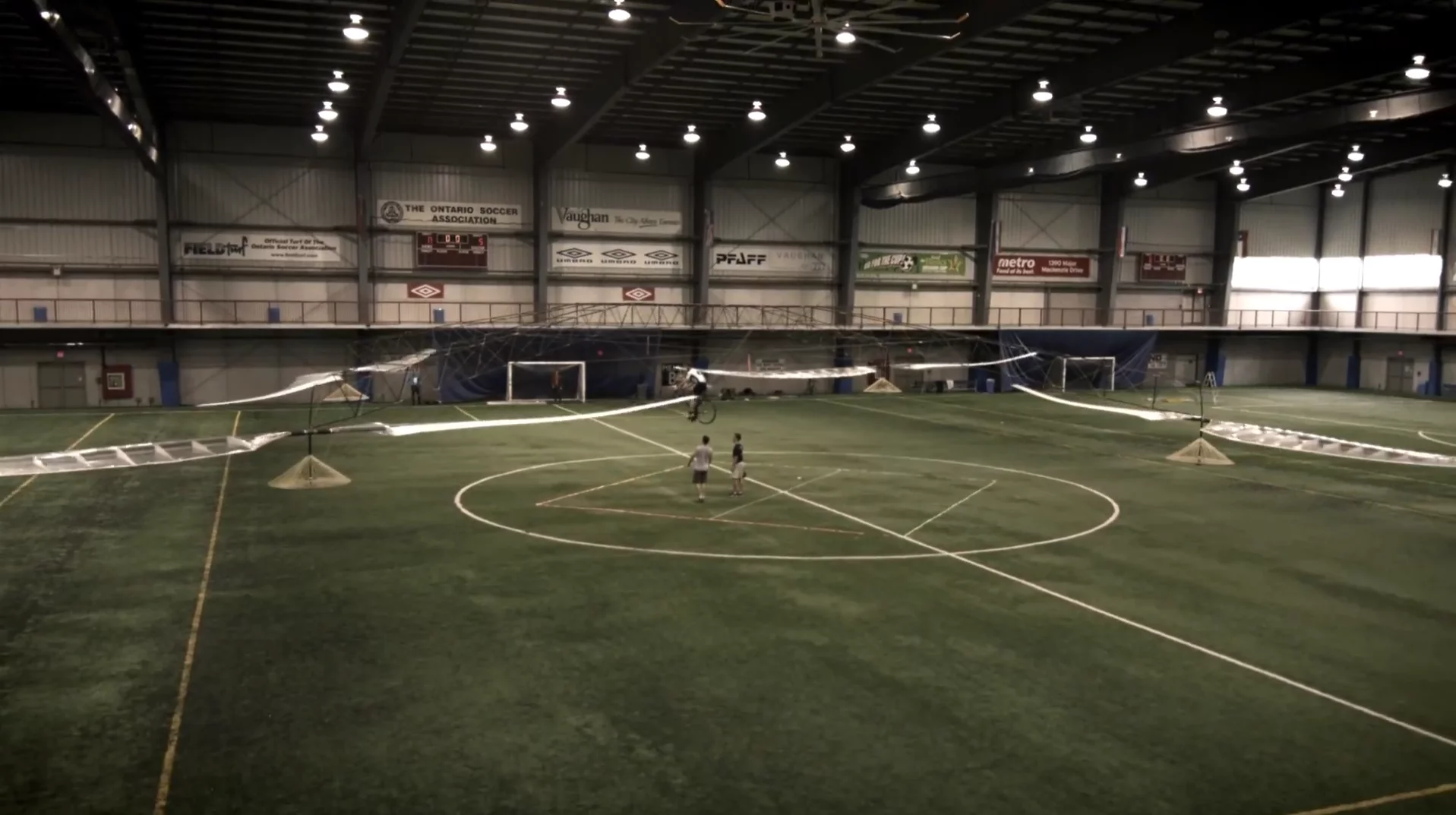 The flight consisted of a 10-second ascent followed by a very gradual return to Earth, during which the pilot had to work against drift (Video still: AeroVelo)