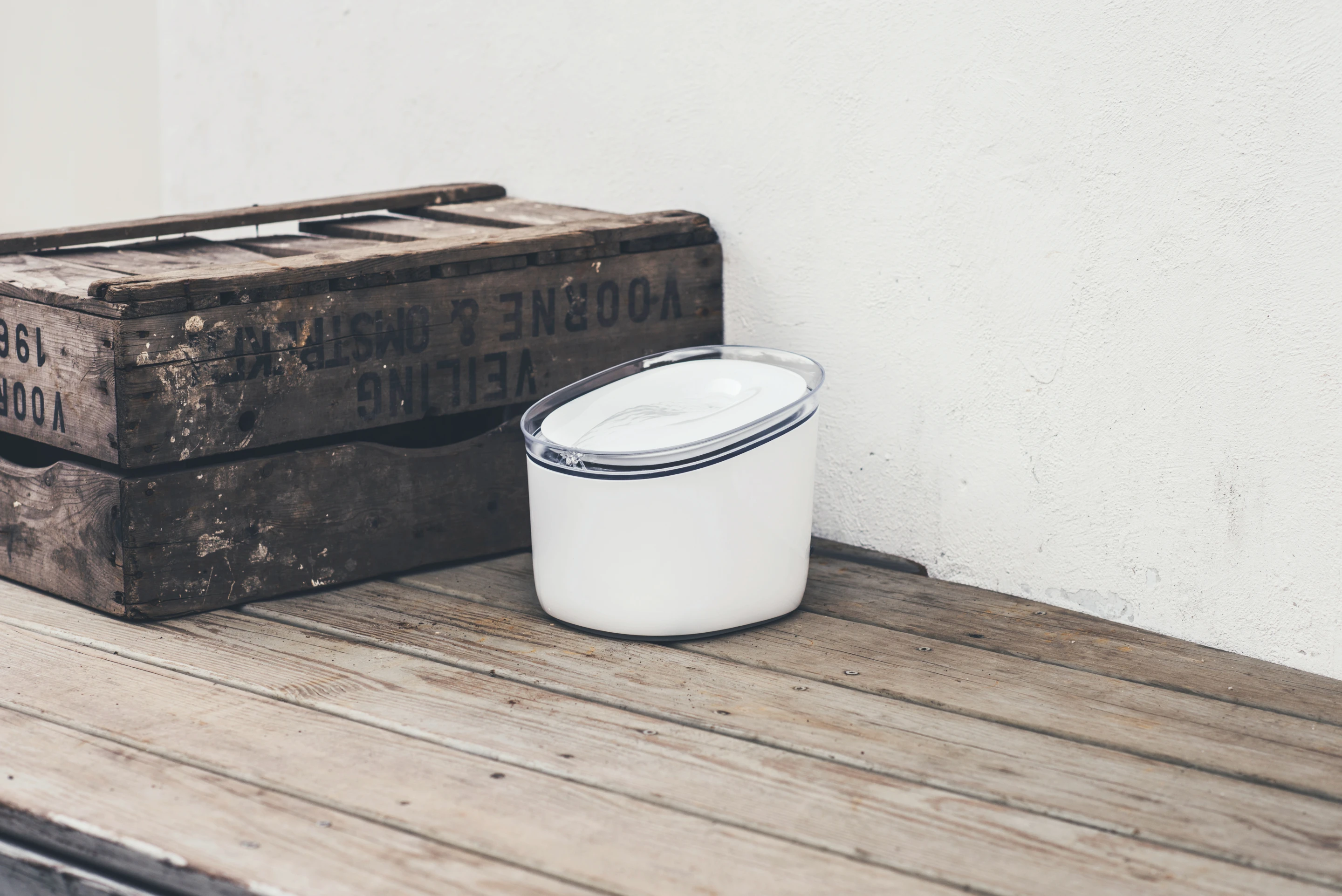 Noacare's Pura smart water fountain for cats