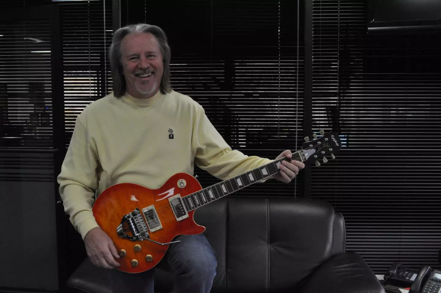 Floyd Rose shows off the FRX Tremolo System installed on a Gibson Les Paul