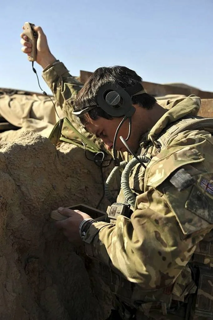 A built-in camera transmits live video and still images to a handheld control unit at a range of up to 800 meters (about half a mile) [Image: © Crown copyright]