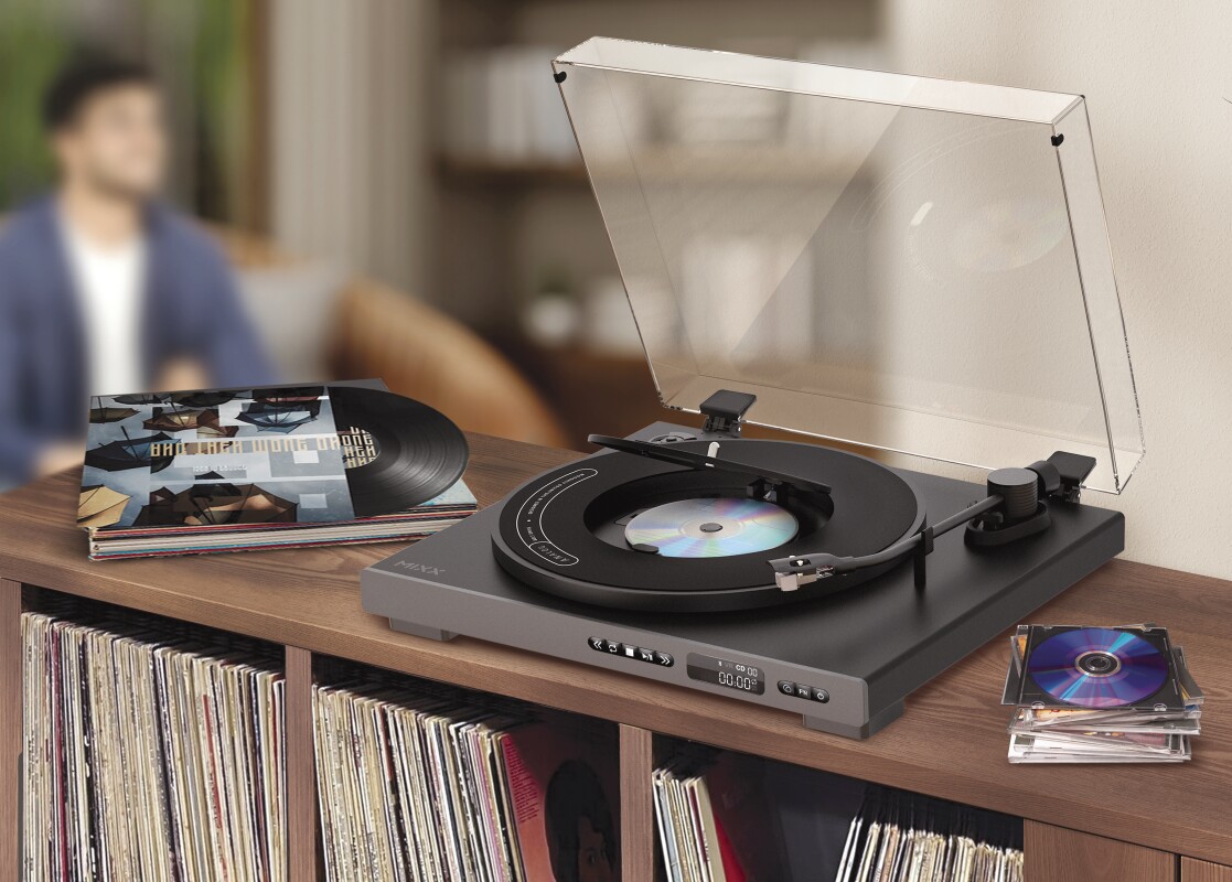 Reviewing the first vinyl spinner with a CD player mid-turntable
