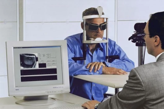 DaimlerChrysler researchers are able to recognise fatigue and stress overload by means of a special eye-pupil test.