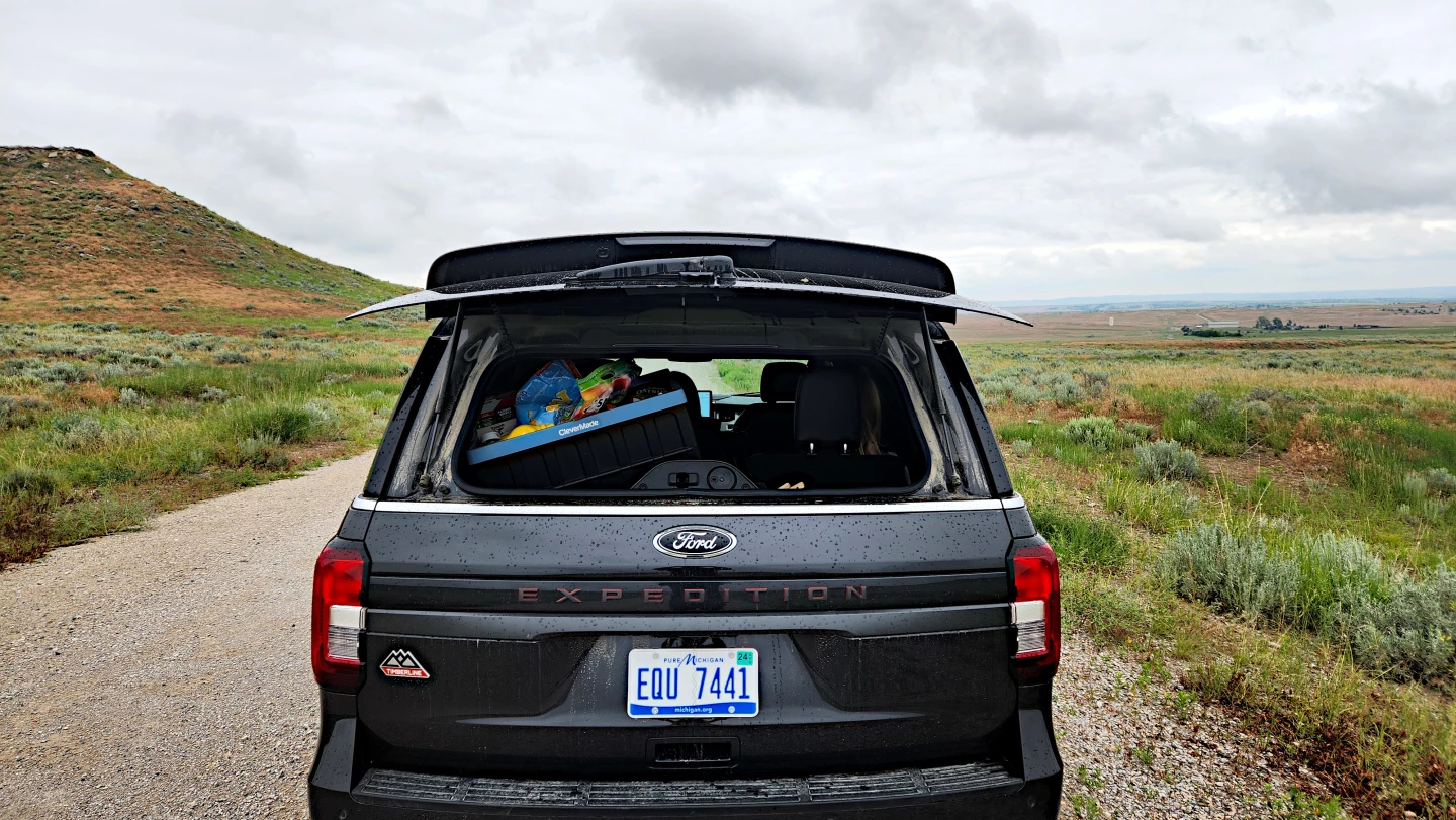Both the upper hatch glass and the tailgate open on the 2023 Ford Expedition Timberline