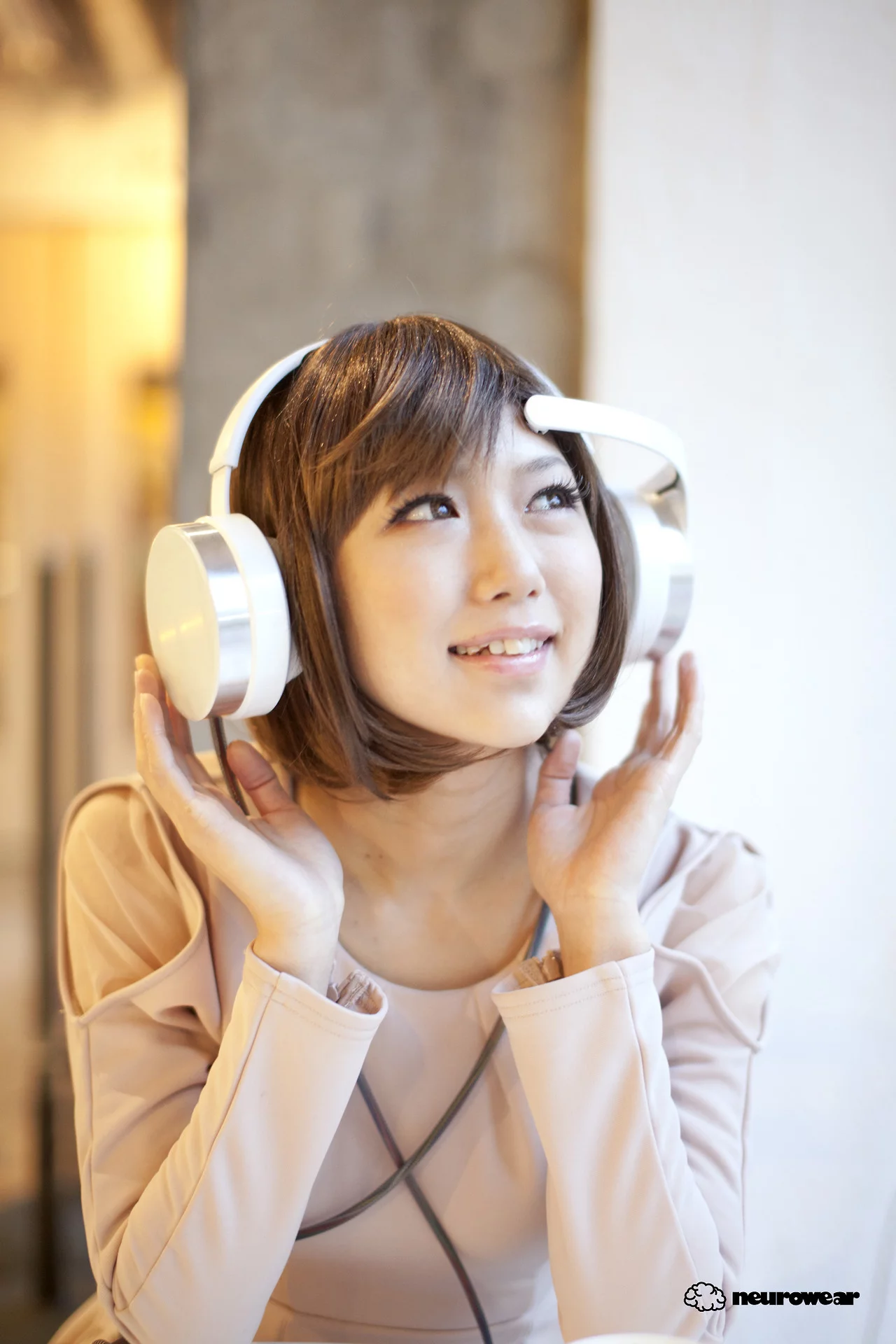 Developed by Neurowear, the Mico headphones use a brainwave sensor to detect the wearer's mood and then plays a song to match using a smartphone app