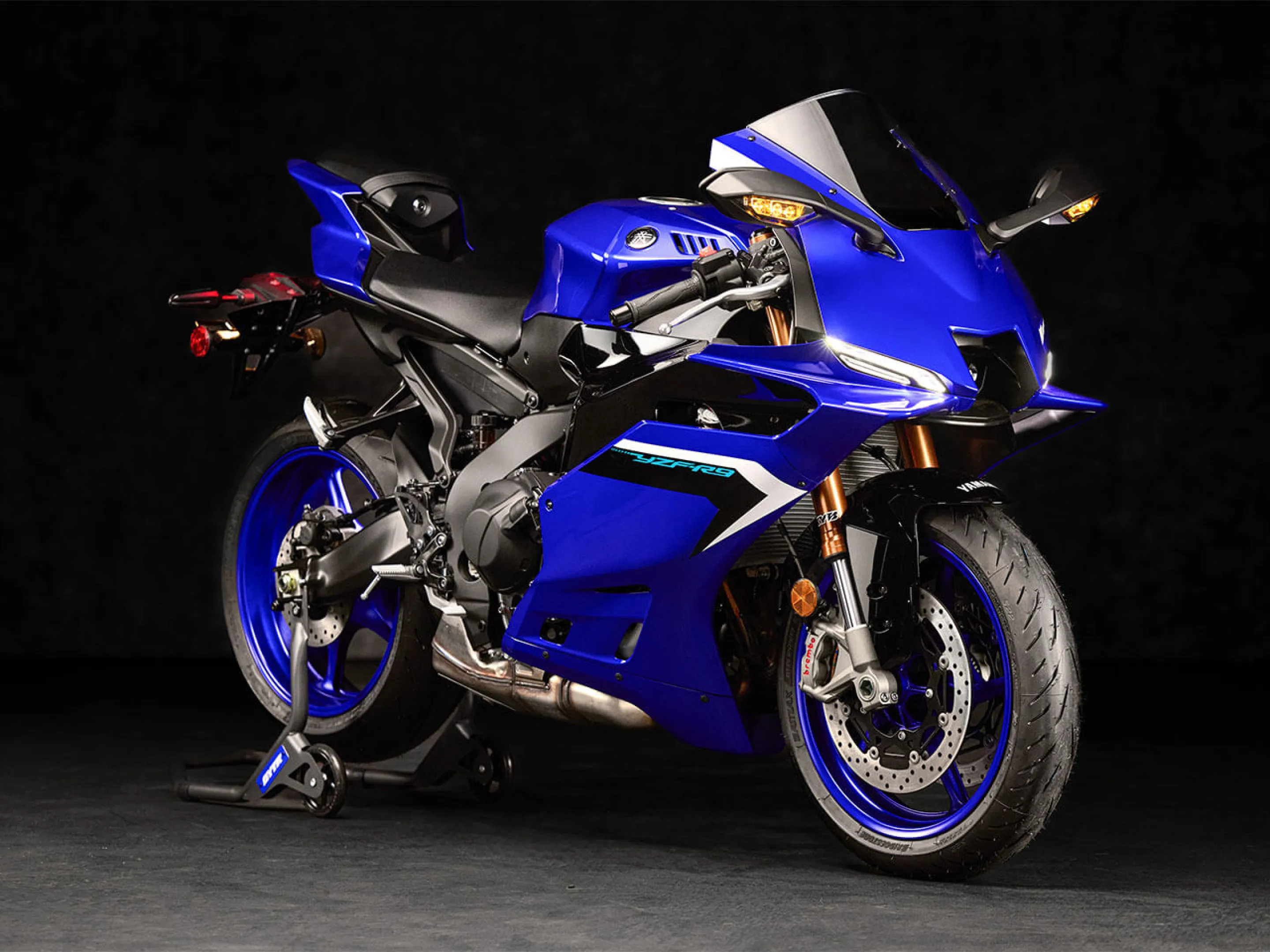 Phantom Blue R9 YZF-R9: Finally, Yamaha builds the ultimate street-focused sportsbike