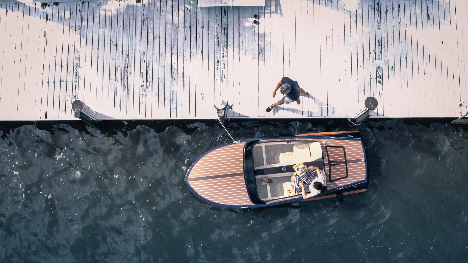 The Tahoe features a gorgeous mahogany veneer deck