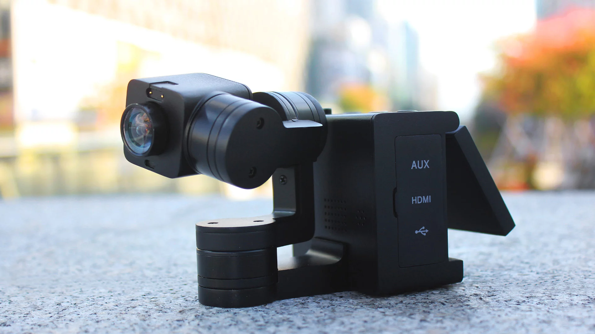 The 4K-shooting, gimbal- and screen-equipped Idolcam