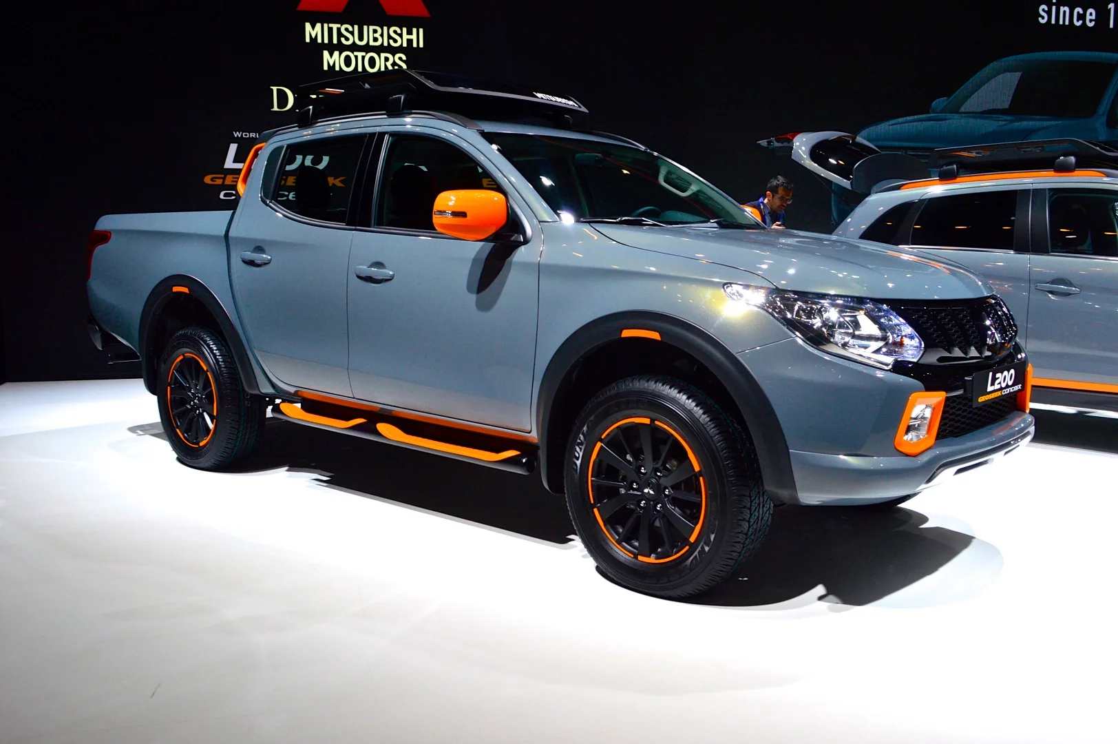Mitsubishi Geoseek L200 features pearl grey paint and orange accents
