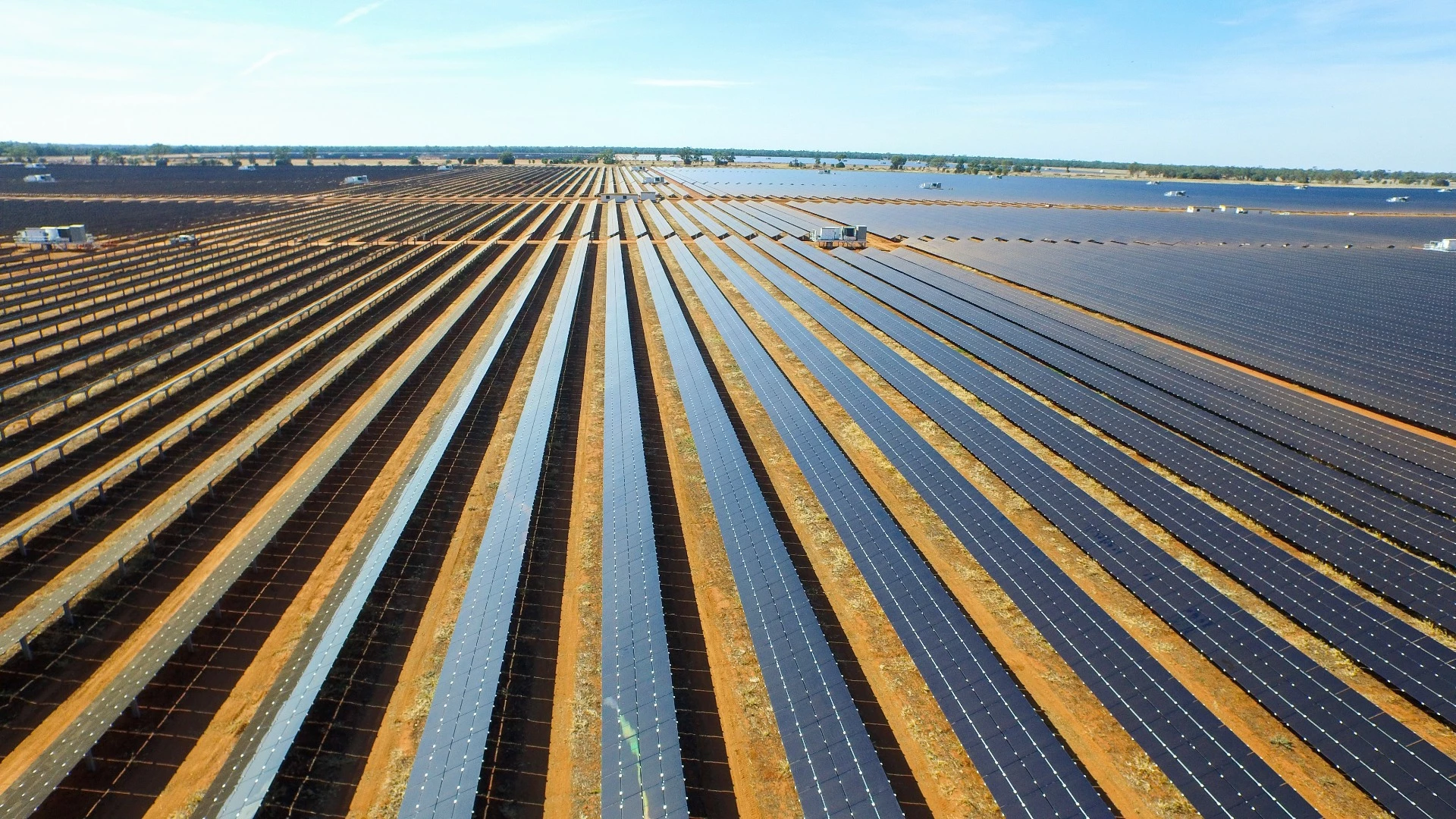 The Nyngan plant has a power output of 102 MW, making it the largest such plant in the Southern Hemisphere