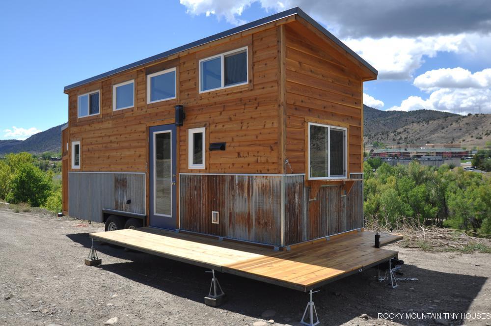 The Ad Astra features a drop-down deck
