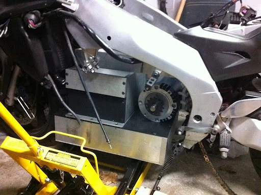Fitting the motor