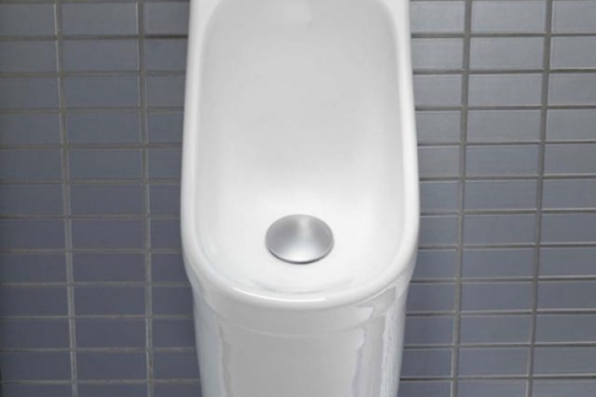 Waterless urinal making a splash