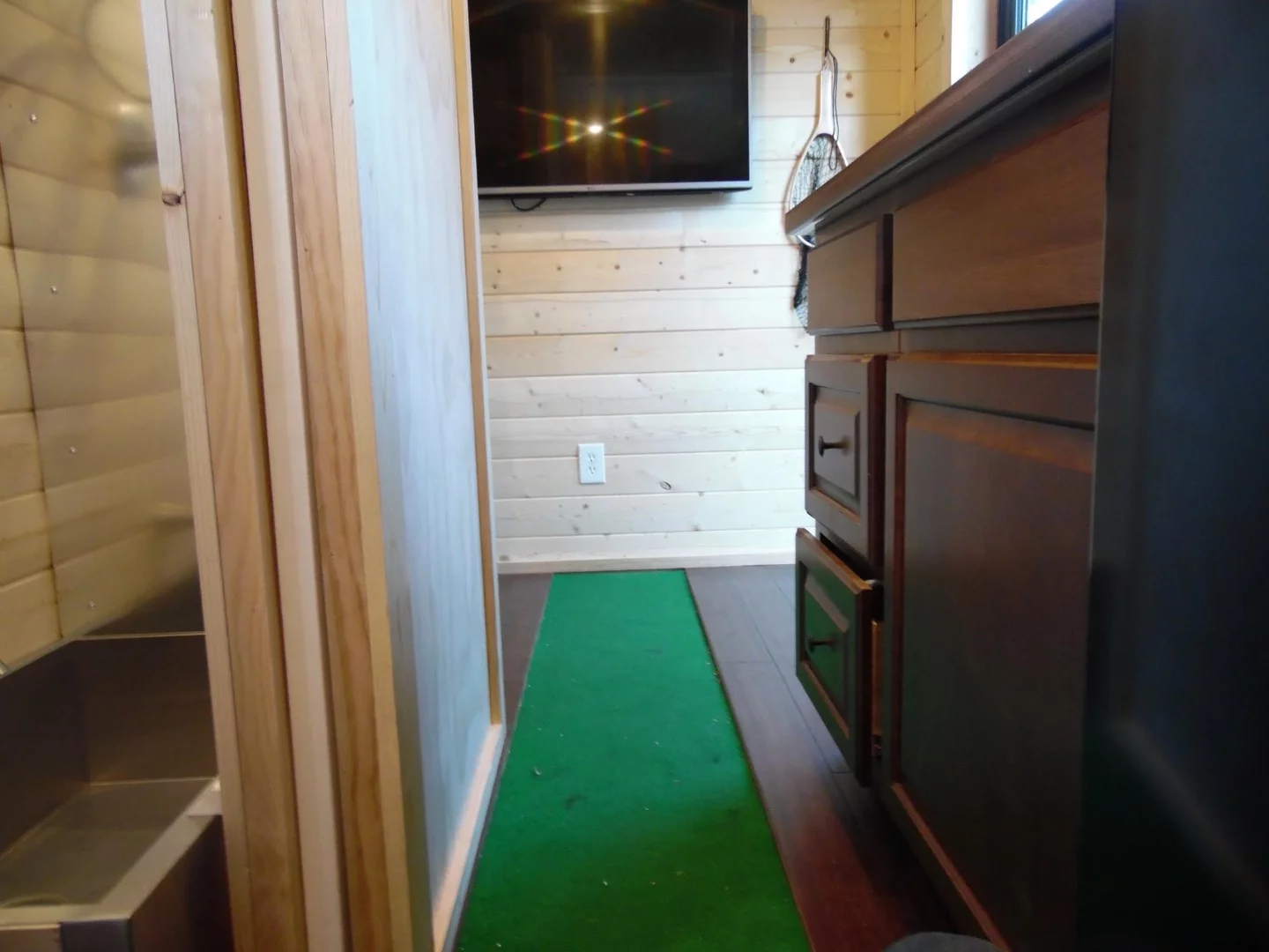 The small putting strip