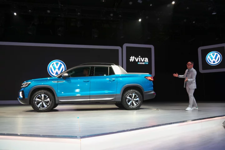 The Tarok is a small, car/utility-vehicle inspired concept with expandable bed