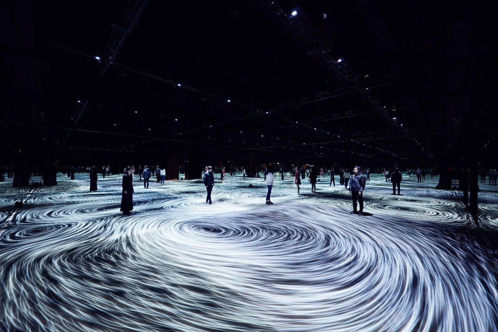 teamLab Japan est. 2001 Moving Creates Vortices and Vortices Create Movement 2017 interactive digital projection, (duration variable) National Gallery of Victoria, Melbourne © teamLab, courtesy Ikkan Art Gallery, Martin Browne Contemporary and Pace Gallery