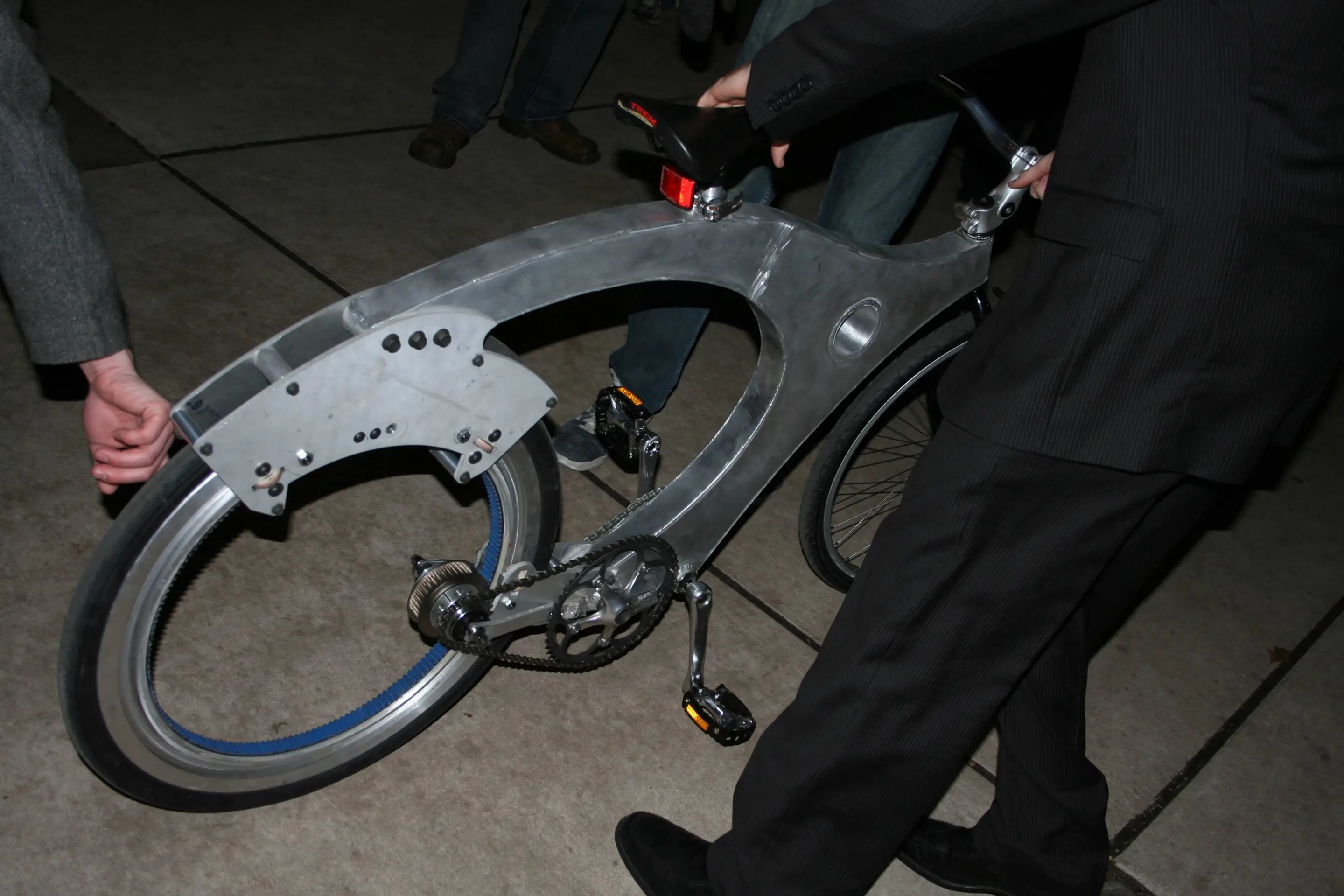 The spokeless bicycle