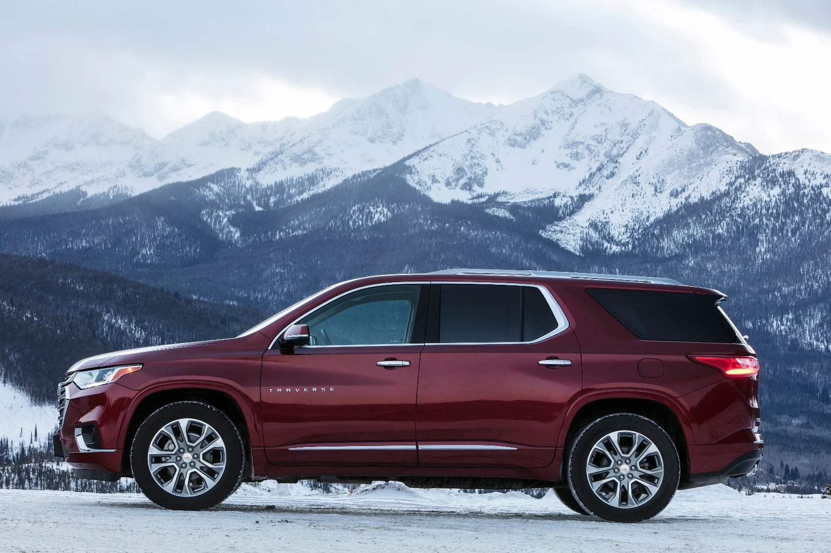 Most of the improvements for handling and ride quality come from the increased use of high strength steels and more robust weld points in the Traverse’s body framing and mounts