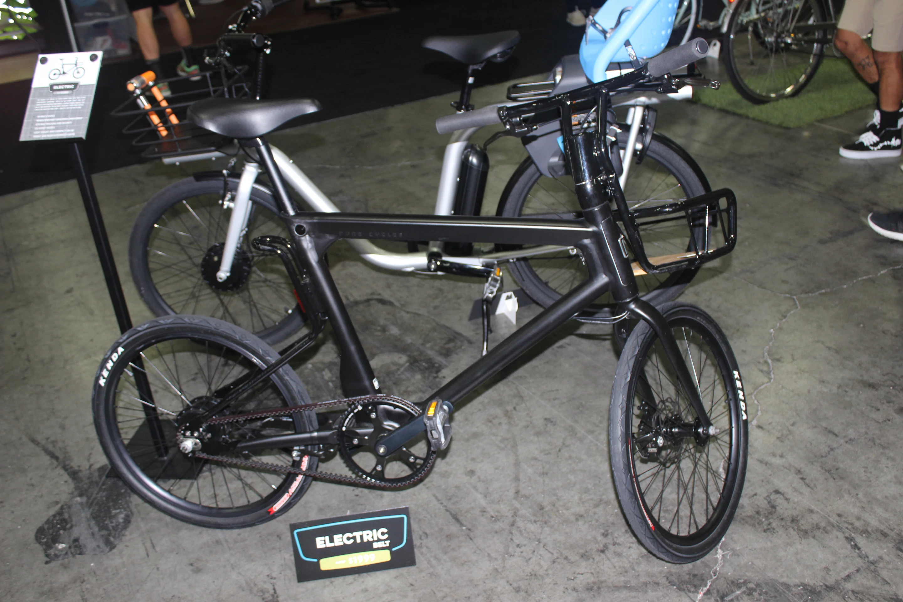 Pure Cycles' Volta doesn't have a visually-obvious battery or motor, but it is nonetheless an e-bike