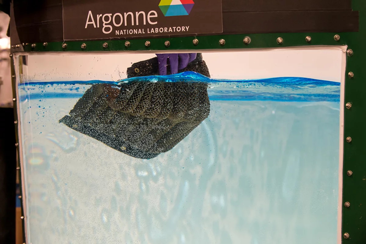 Researchers at Argonne National Laboratory have developed the Oleo Sponge, a material that effectively adsorbs oil from both on and below the surface of water