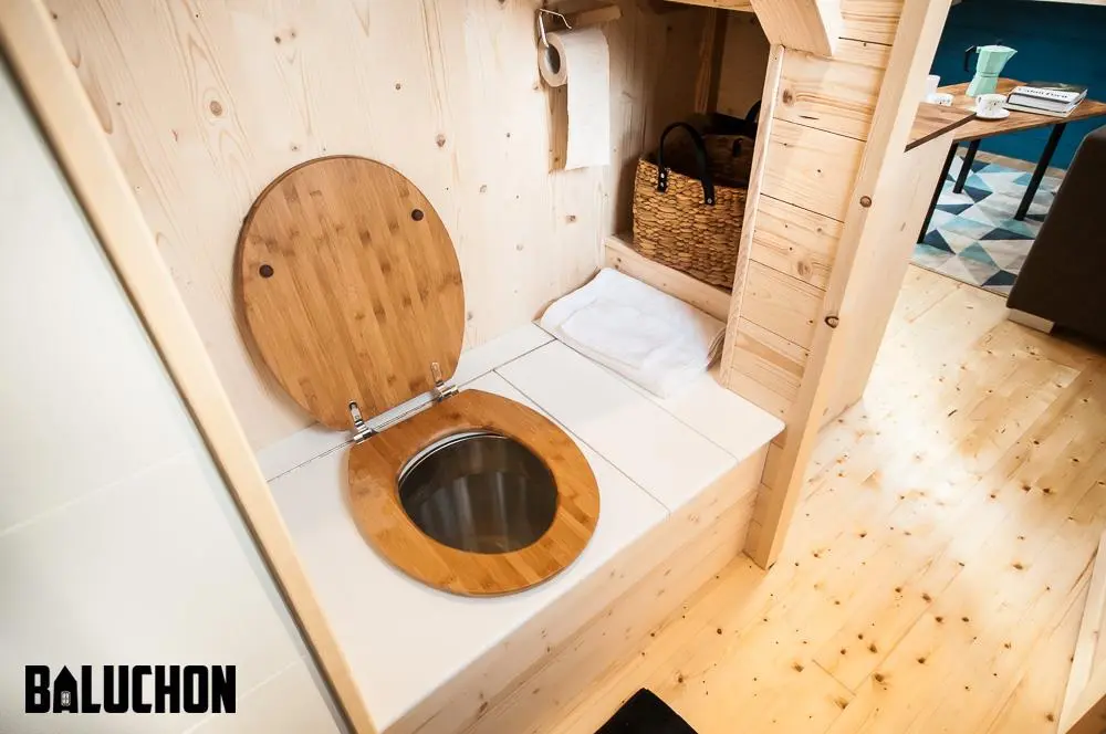 The Essen'Ciel's toilet