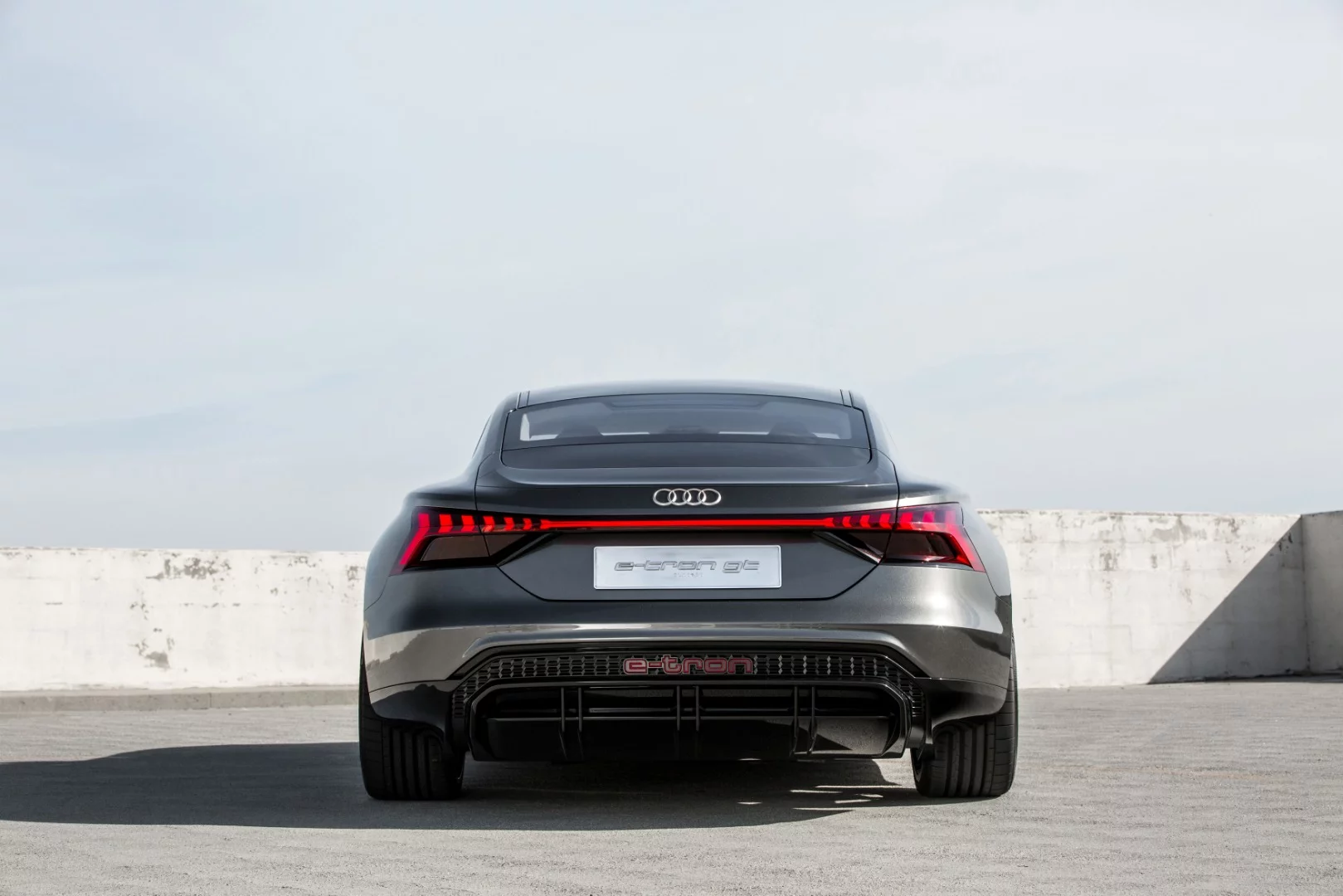 Audi e-tron GT: sexy rear view