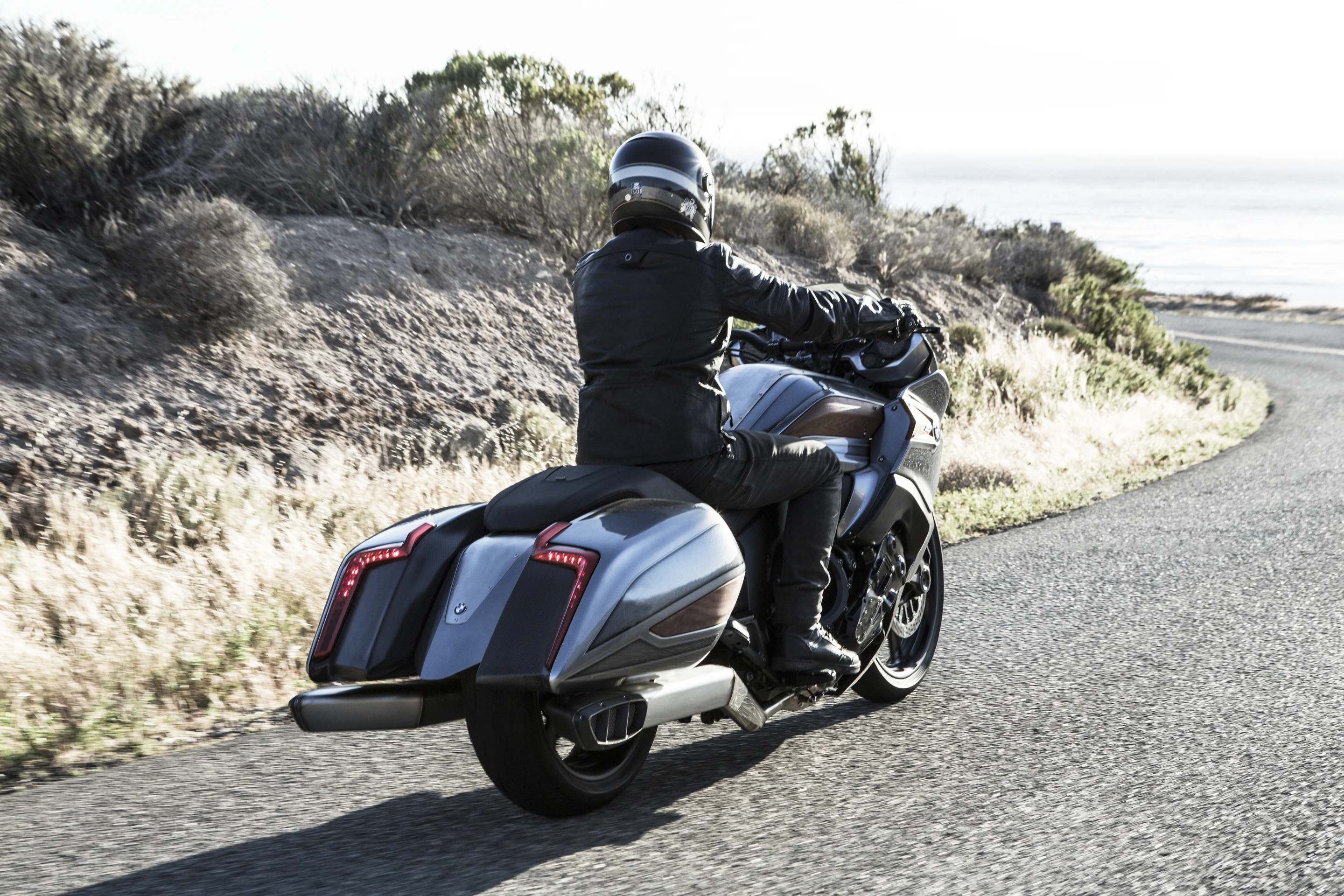 BMW doesn't mess around with its concept bikes. If they make waves, the bikes tend to make it to production. People loved the Concept 90 in 2013, and it quickly became the very popular R NineT production bike. Likewise, the Concept Roadster provided a blueprint for the updated R 1200 R that was released this year. Both these concepts were debuted at the Concorso d'Eleganza Villa d'Este in Como, Italy, and versions of both made it to production quick smart. So this year's effort, the BMW Concept 101