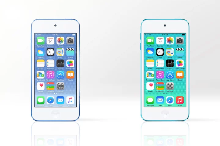 Gizmag compares the features and specs of the new 6th-generation iPod touch (left) with the older 5th-generation model