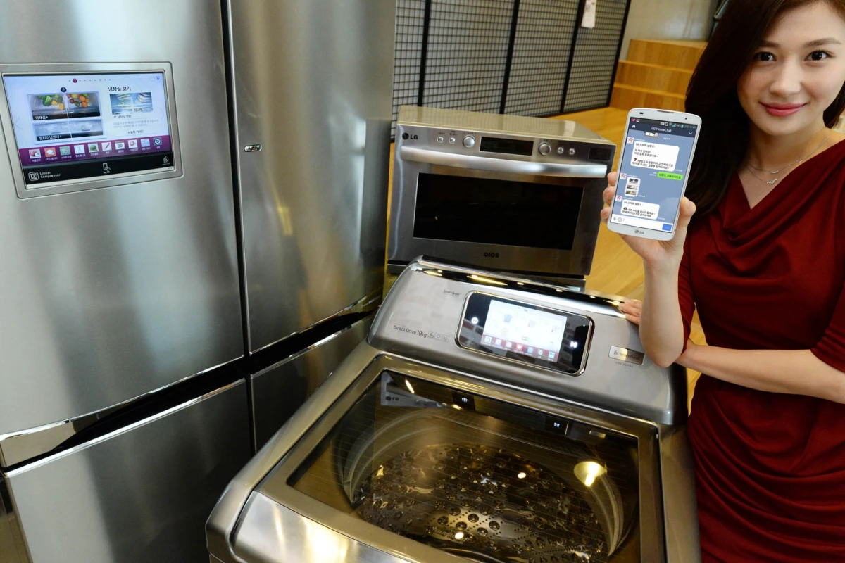 LG's HomeChat service allows users to send messages to control and monitor their appliances