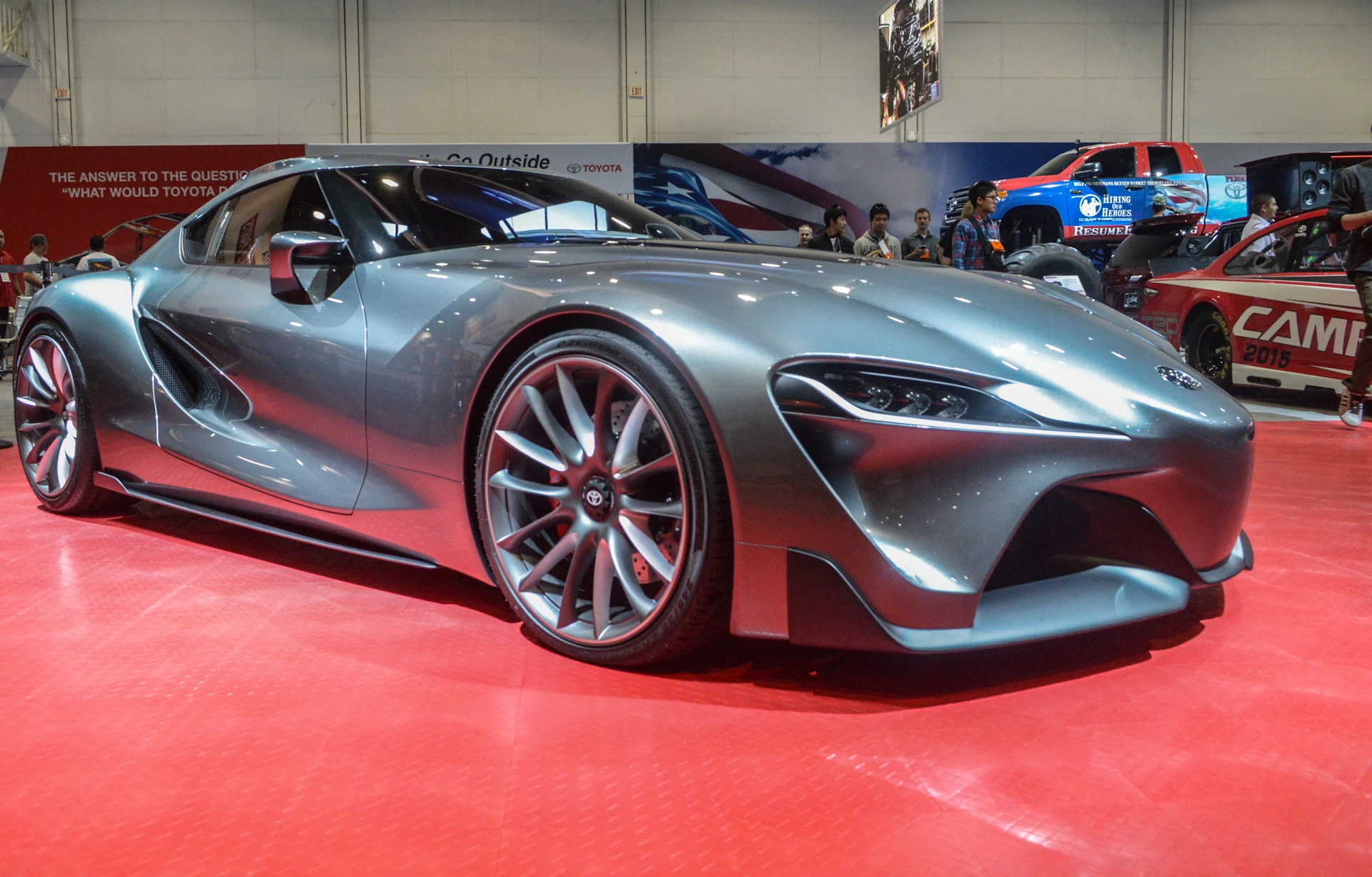 After revealing a red FT-1 at NAIAS 2014, Toyota first showed this graphite version at Concours d'Elegance Pebble Beach (Photo: C.C. Weiss/Gizmag)