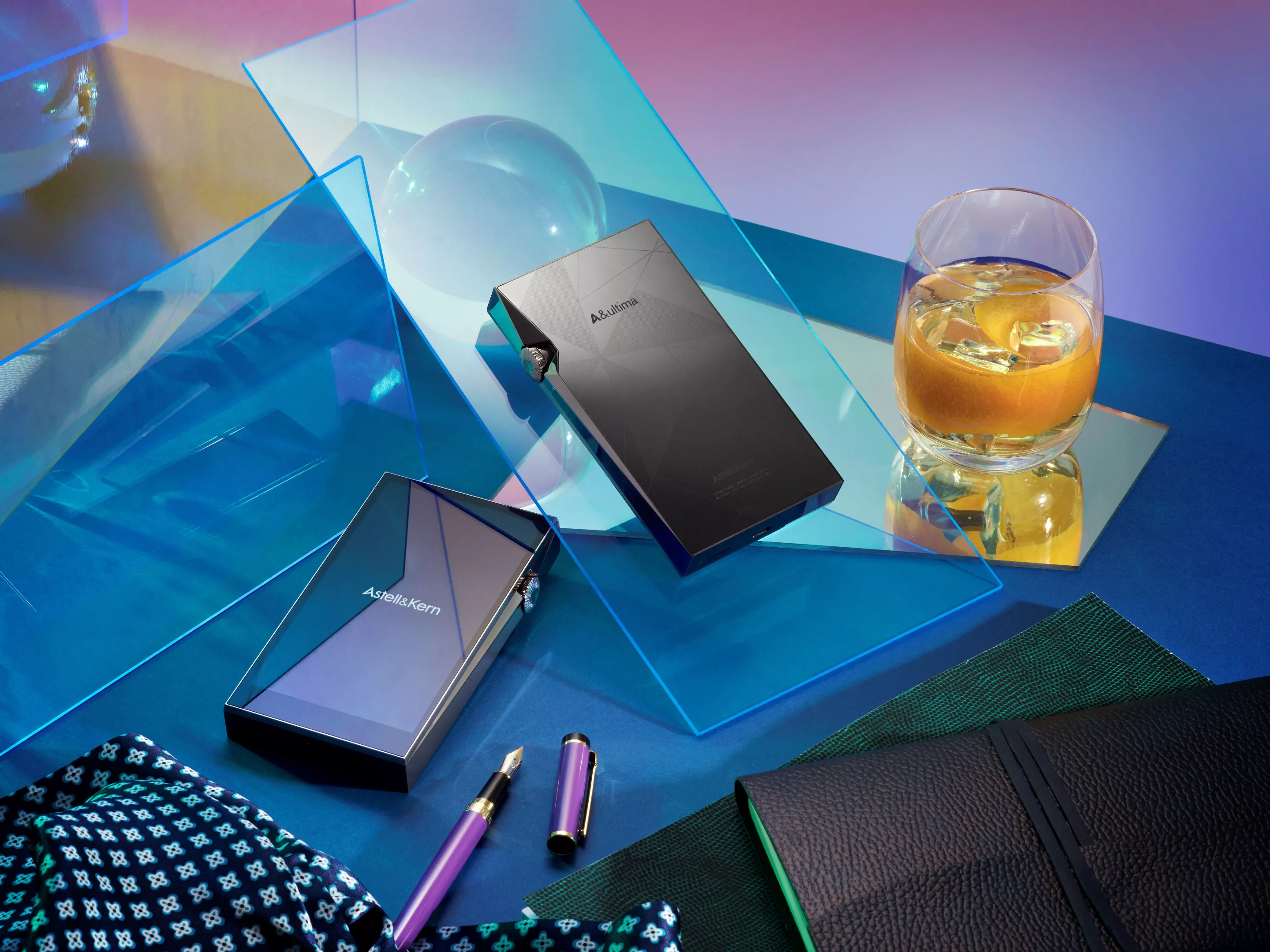 The flagship A&ultima SP3000 digital audio player is the first to employ new flagship DACs from Asahi Kasei, the first to offer completely separate processing of analog and digital signals, and the first to use 904L stainless steel for the body material