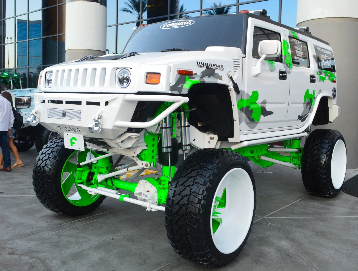 One seriously jacked Hummer
