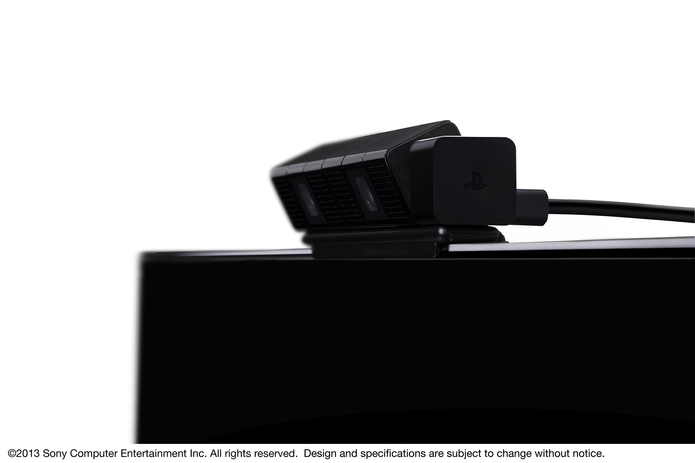The PS4 Eye also incorporates four microphones for distinguishing between different voices and can detect the positions of players in the room using the light bar on the DualShock 4