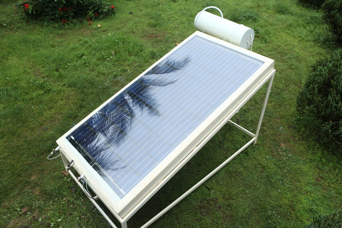 Desolenator churns out clean drinking water using solar power