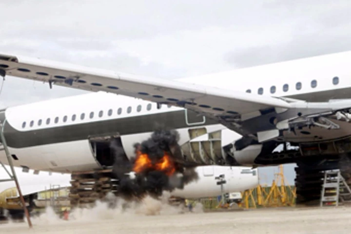 Fly-Bag was demonstrated this week during a series of controlled explosions in the holds of disused aircraft, both with and without the protective liner