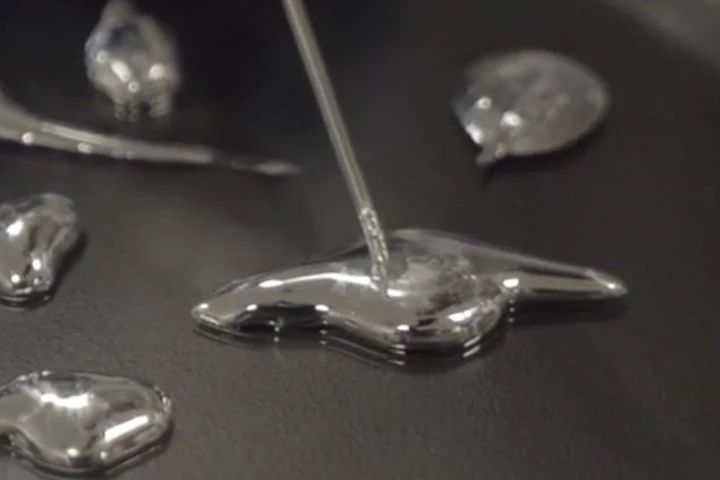 Liquid at room temperature, an indium gallium alloy can be used to create stretchable circuit wiring and electrical switches