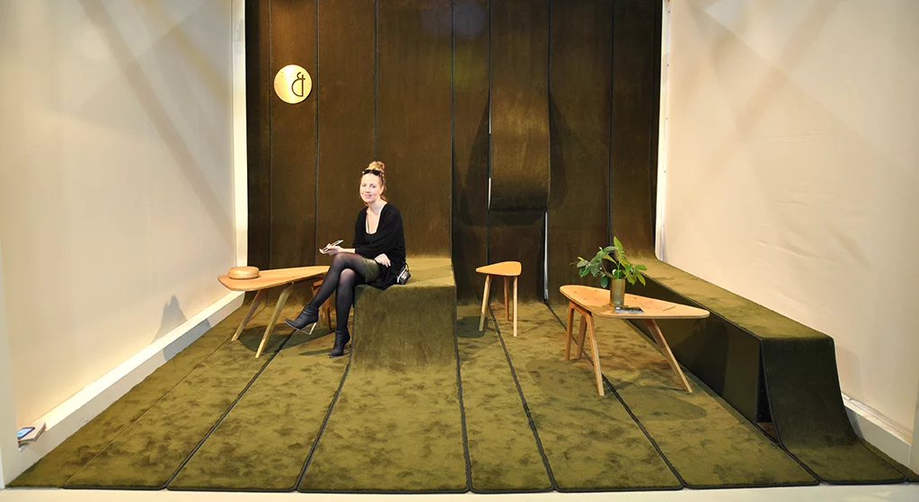 Unique green carpet presentation by Frier & Frier (Photo: Edoardo Campanale/Gizmag.com)