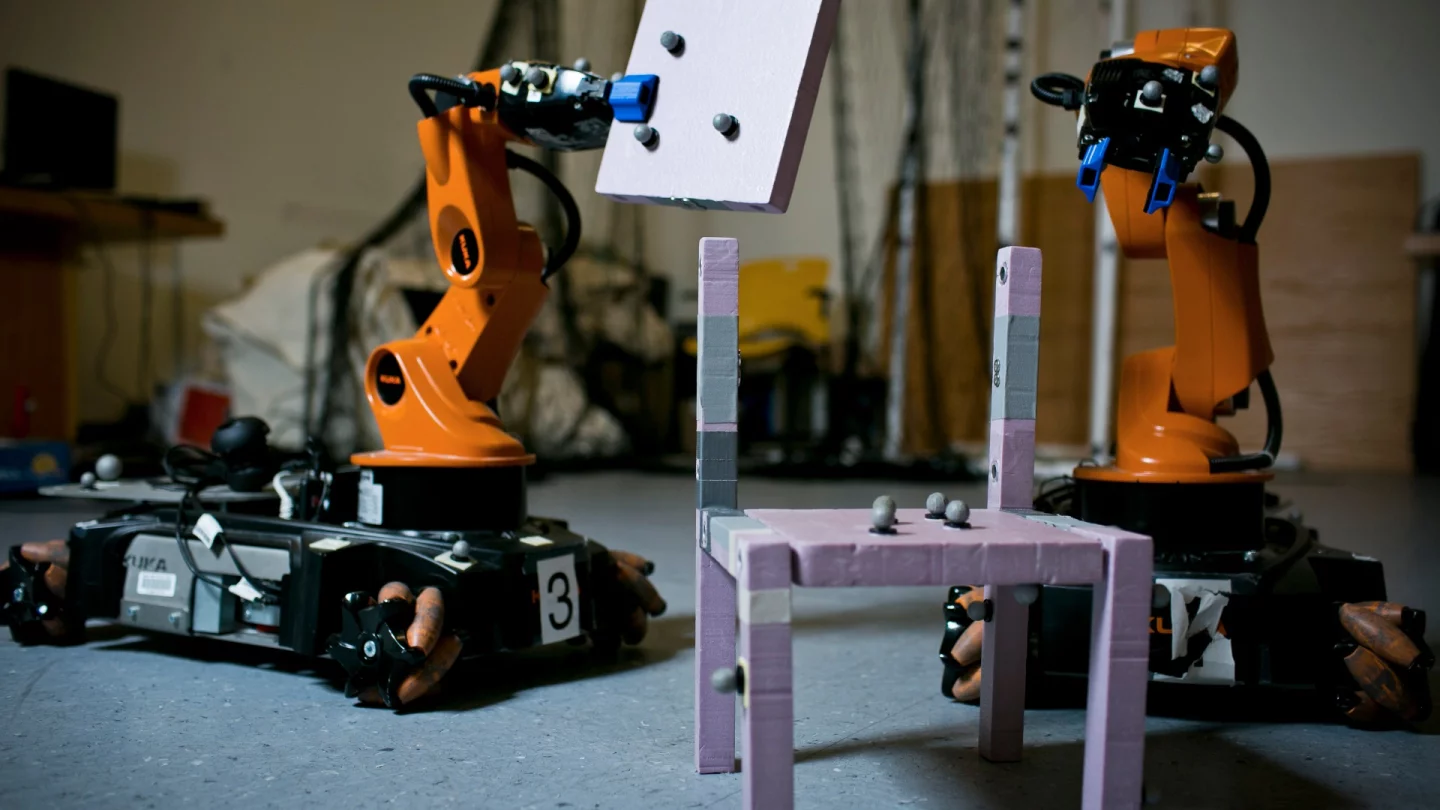 The team tested its new method, using it to guide three robots in the assembly of a chair, with positive results