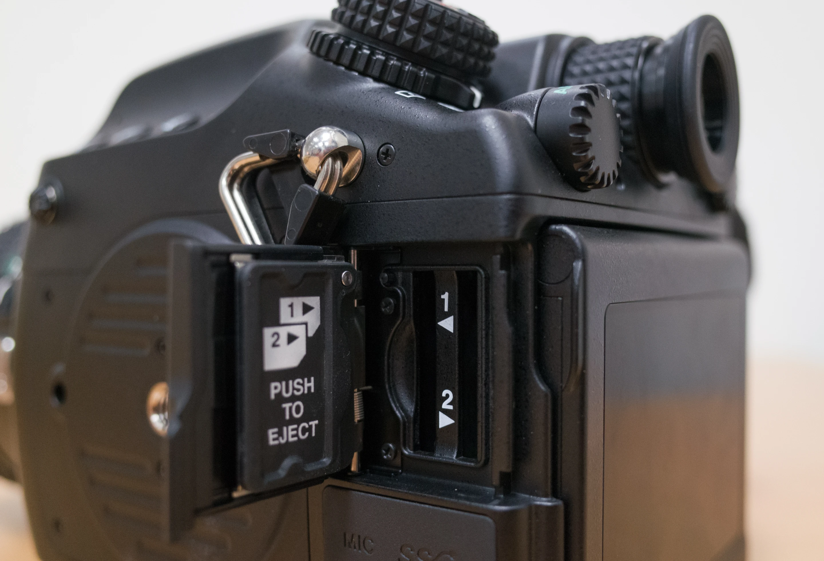 The Pentax 645Z features dual SD memory card slots