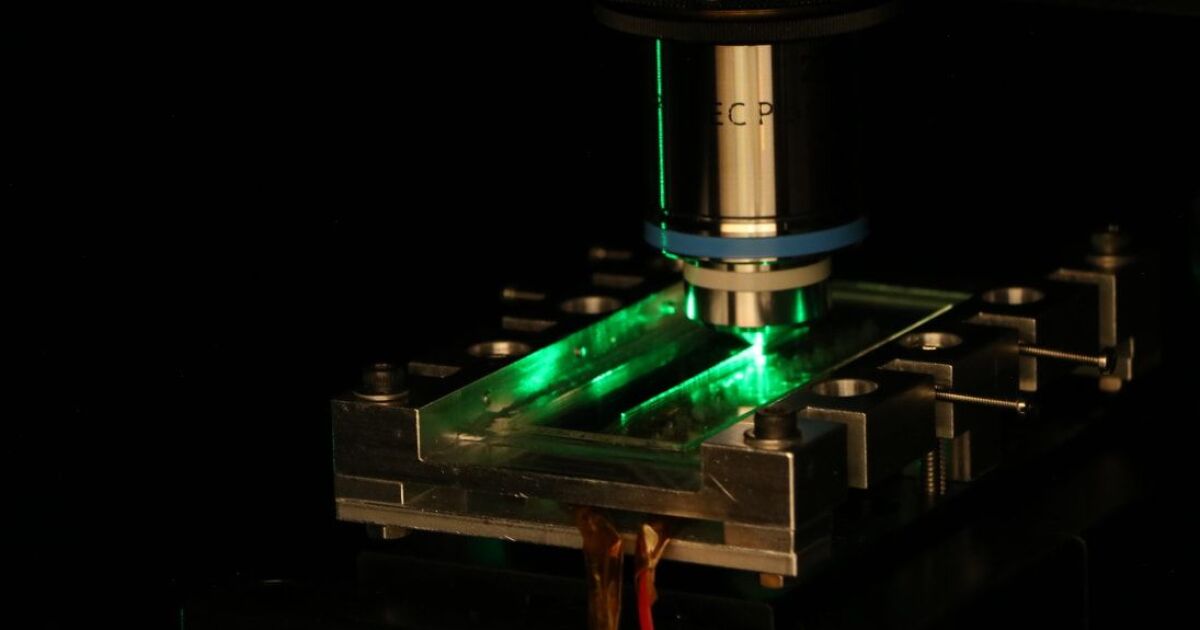Sapphire fiber sensor can withstand the rigors of fusion and flight Sapphire fiber sensor can withstand the rigors of fusion and flight