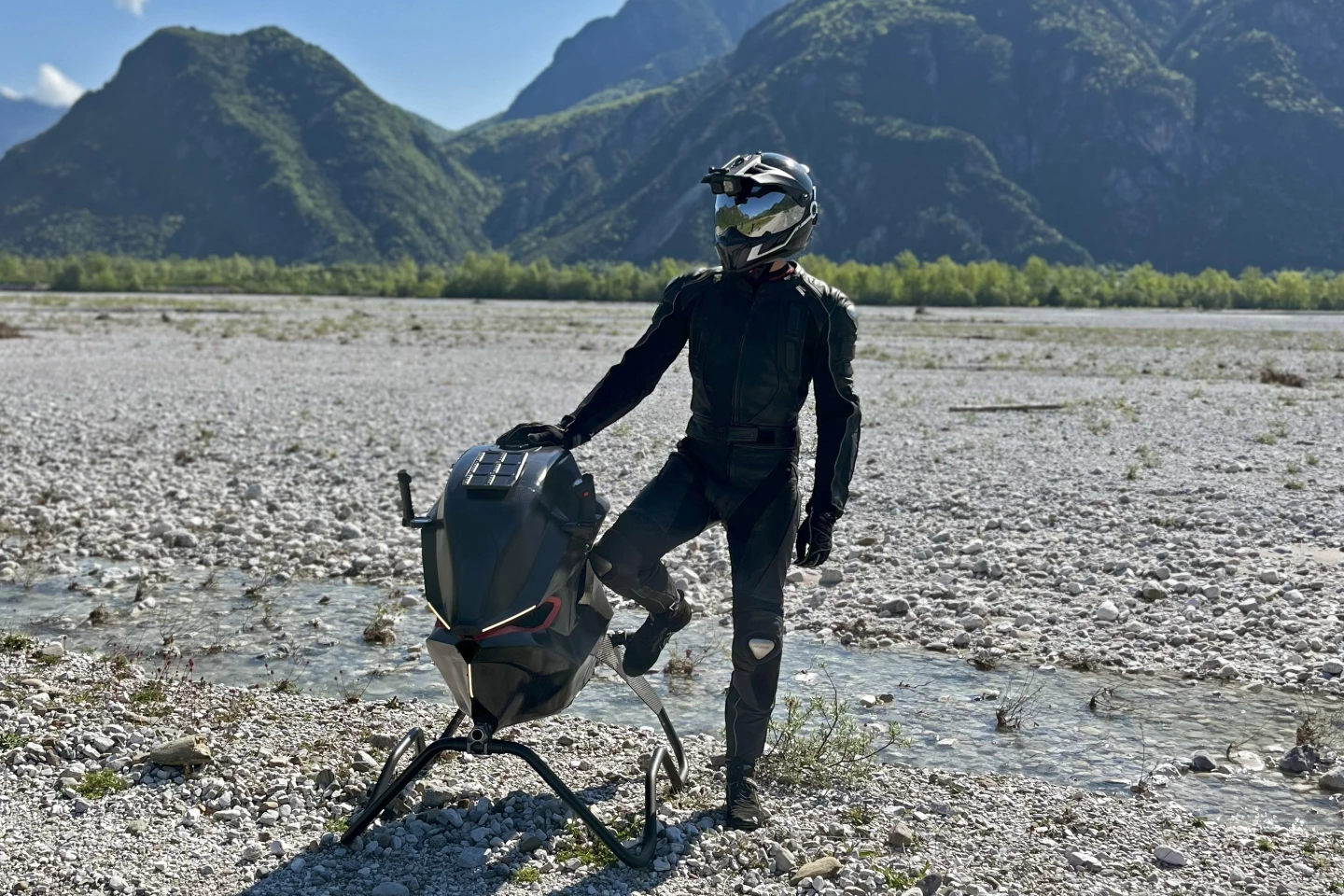 Imagine pulling into your local Starbucks on your Airbike while everyone around you is just on Ducatis