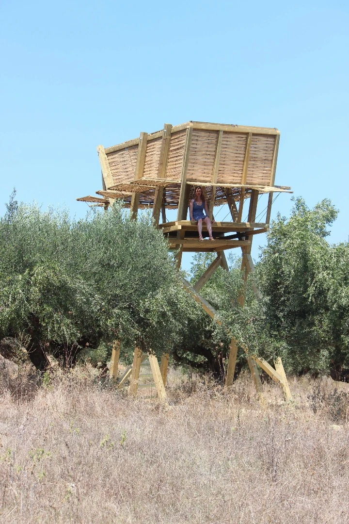 The Tragata looks very simple, and it is, but there's a little more to the shelter than appears at first glance