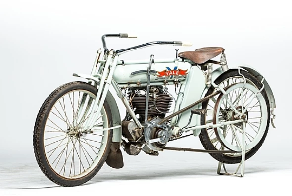 This 1912 Yale Model 27 Twin (Lot S120) is estimated to fetch between $55,000 and $65,000